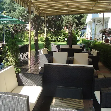 Astra Hotel 2*