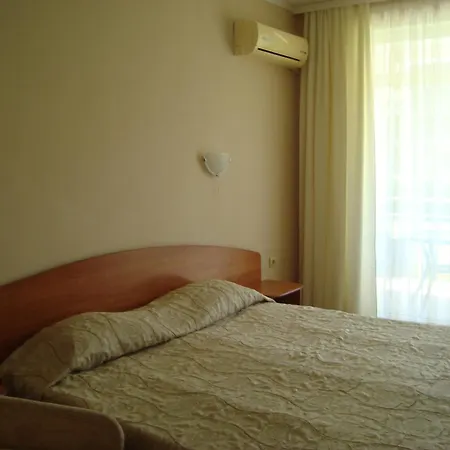 Astra Szálloda Ravda