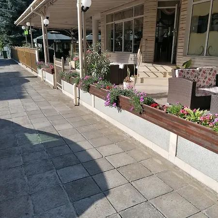 Hotel Astra Ravda
