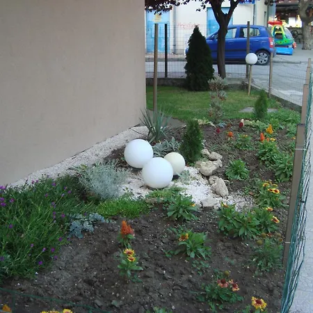 Astra Hotel 2*