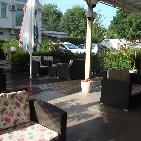 Astra Szálloda Ravda