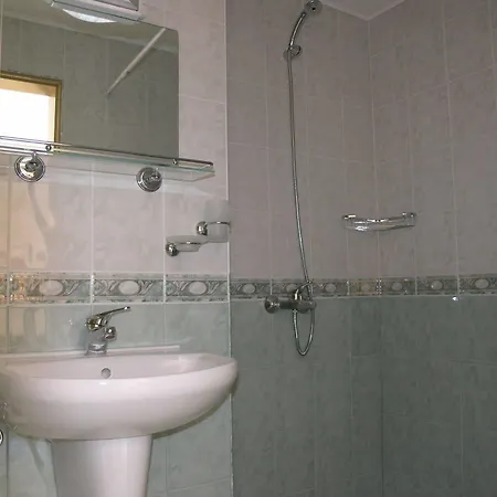 Astra Hotel 2*