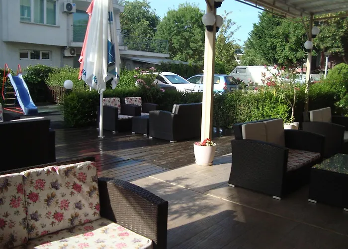 Astra Ξενοδοχείο Ράβντα