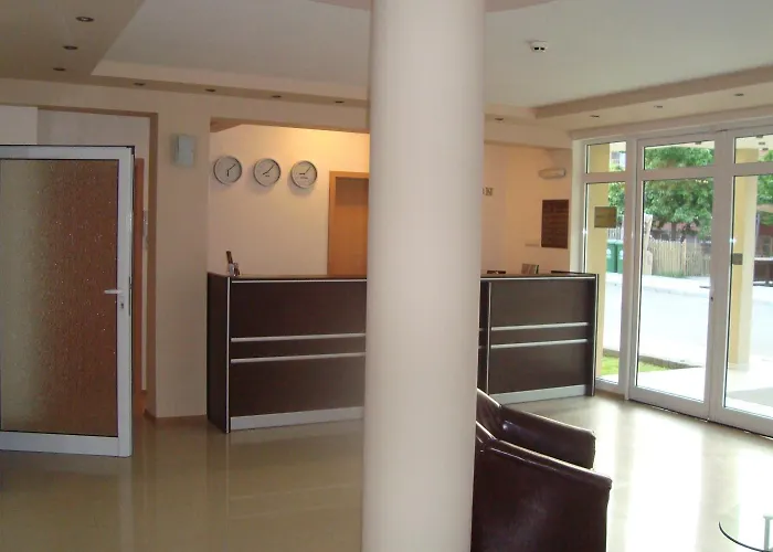 Astra Ξενοδοχείο Ράβντα